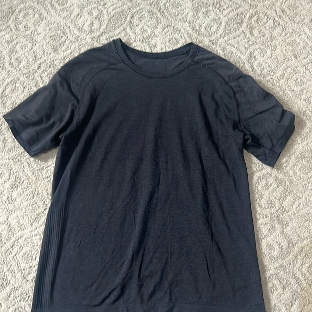 Men’s LuLu Lemon Charcoal T-shirt